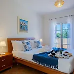 Pine Haven 公寓 法鲁区
